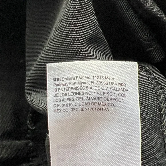 Chico's Elegant Black Pull on Capri Women’s Pants - 1(M) - Picture 7 of 12